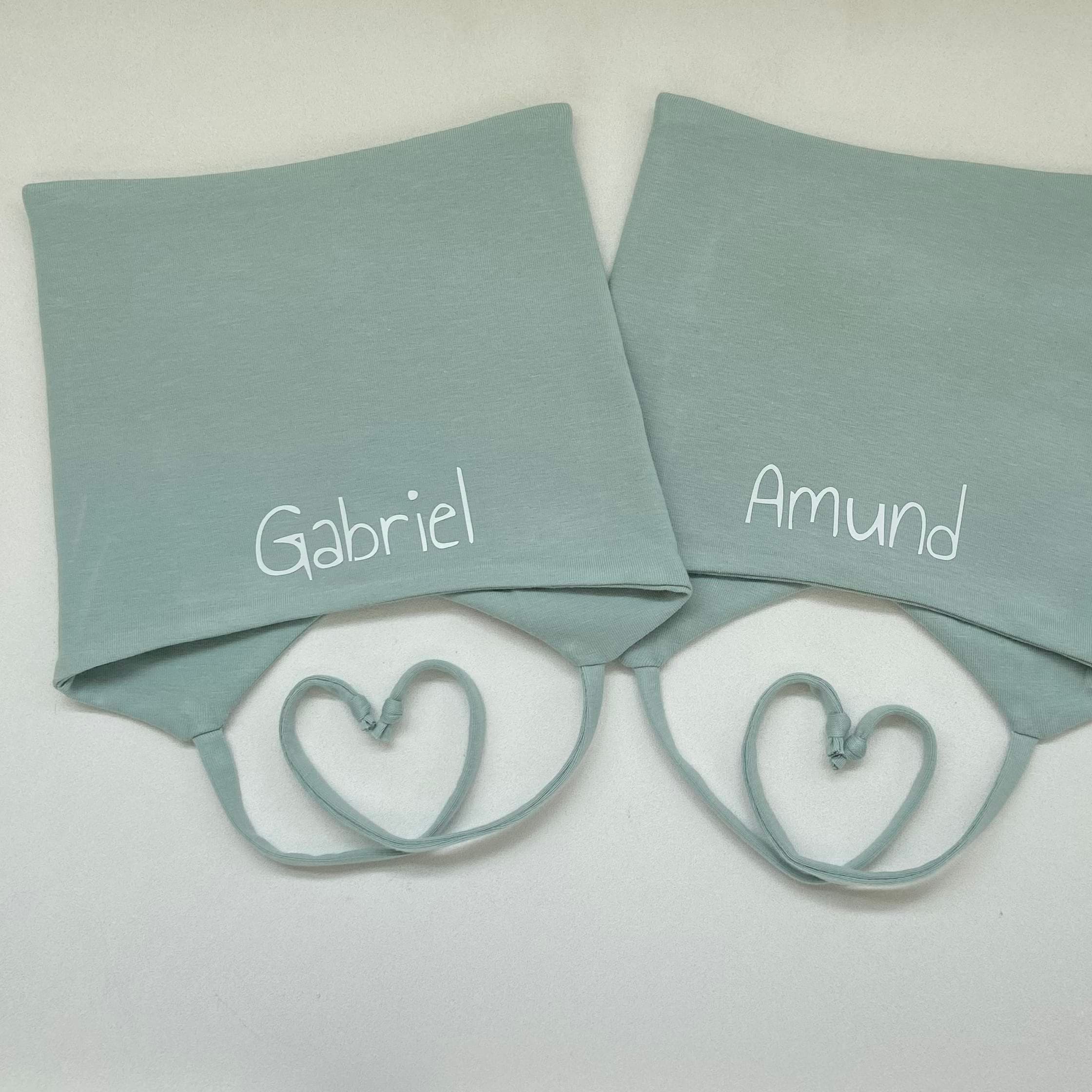 Lue med navn, 0-4år