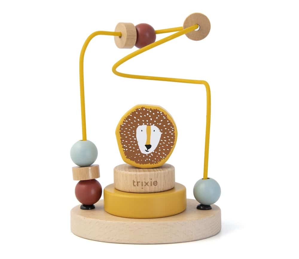 Perlelabyrint og stabletårn med løve